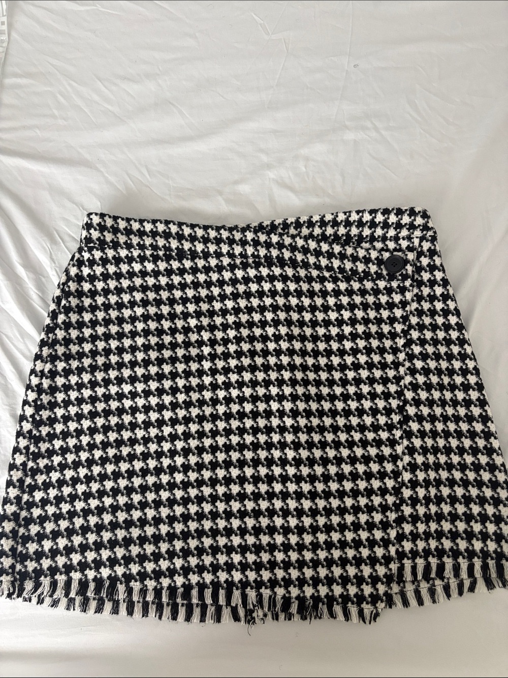 Black & White skirt- Classic Pattern